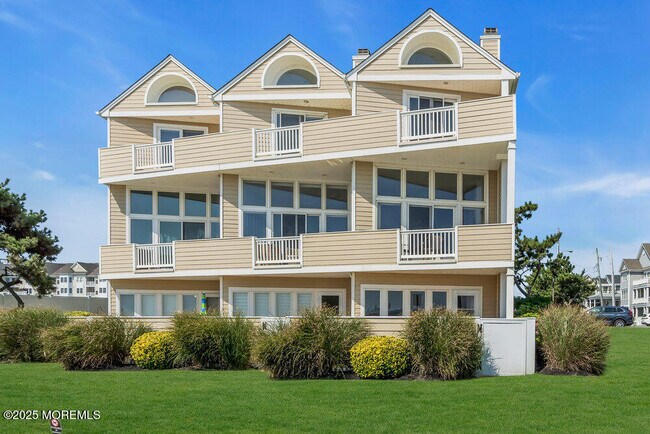 Photo - 152 Ocean Blvd N