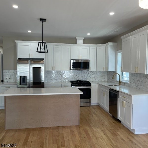 Photo - 1297 Avy St