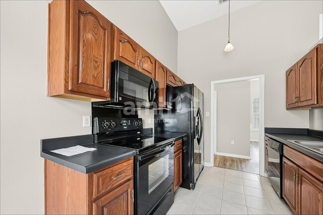 228 Standing Pine Cir