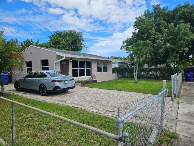 2111 Wiley St