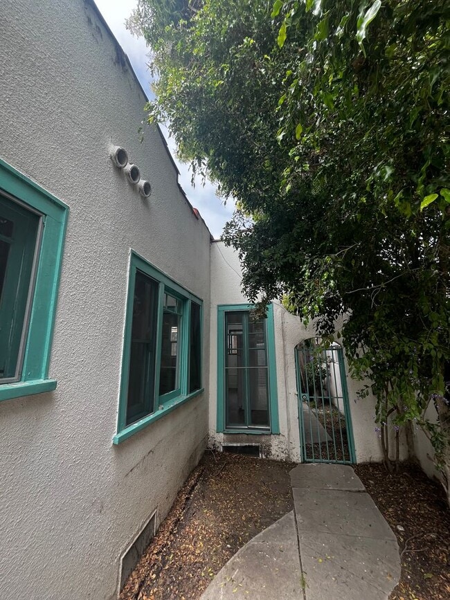 Photo - 921 Unit 921