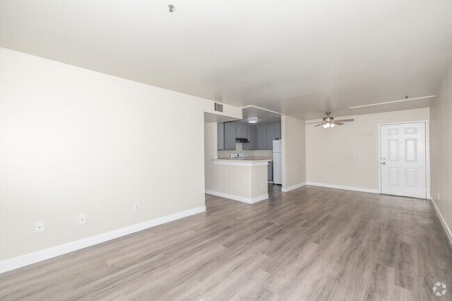 3BR, 2BA - 1,045SF - Living Room