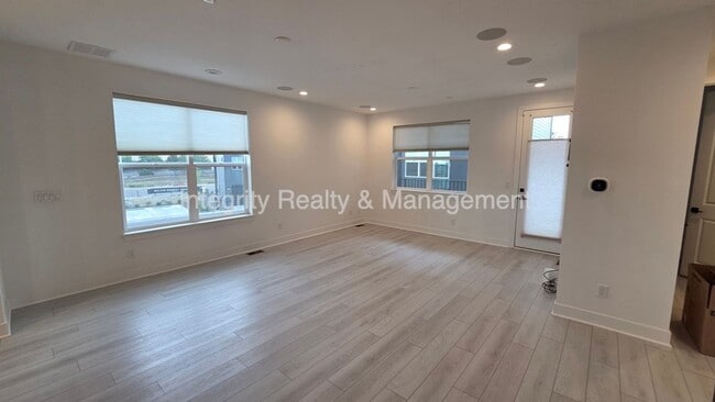 11014 E Hinsdale Cir