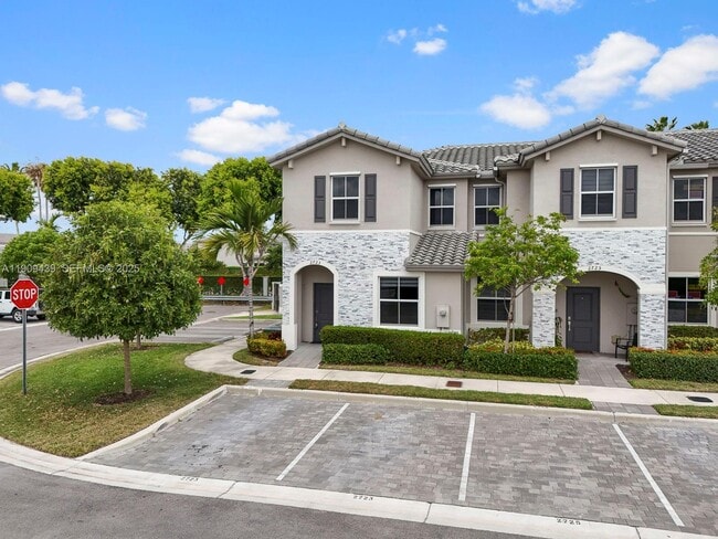 Photo - 2723 SE 17th St