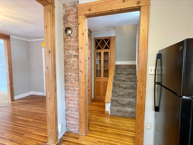 Photo - 2345 Grandview Ave Unit #2