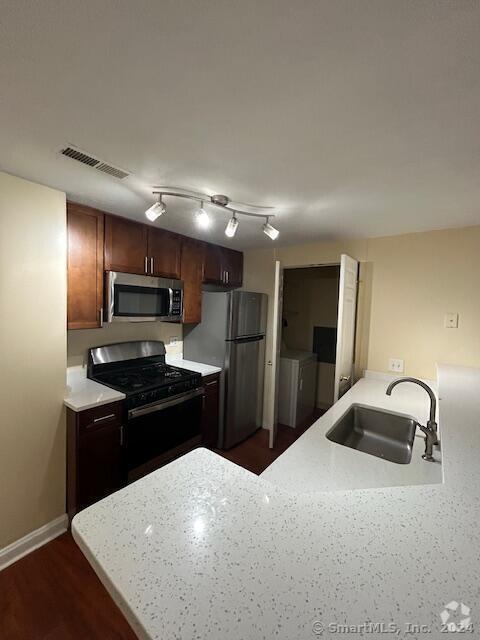 Building Photo - 499 Bedford St Rental