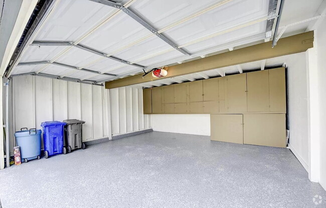 Building Photo - "Charming 1-Bed Oasis with Hardwood Elegan... Rental