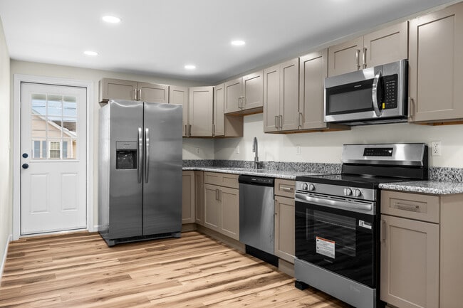 Photo - 346 Bennett St