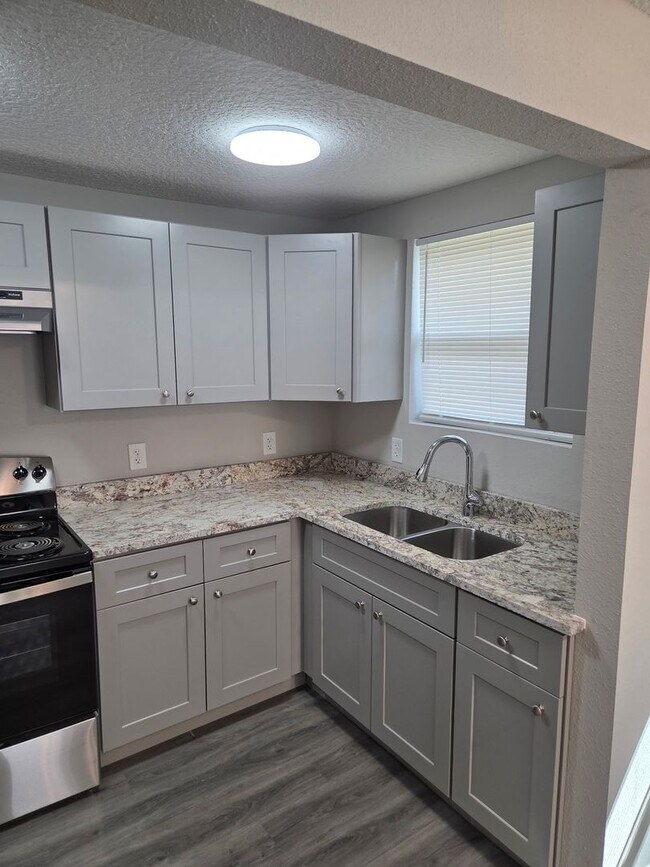 Photo - Cozy 3 bedroom 2 bath home in quiet neighborhood