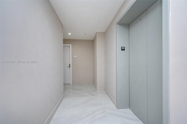 Photo - 700 NE 24th St Unit 3504