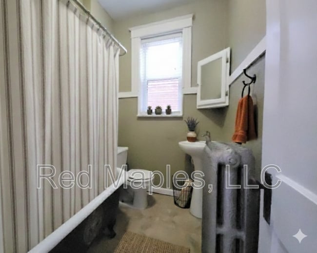 Photo - 3421 Iowa Ave