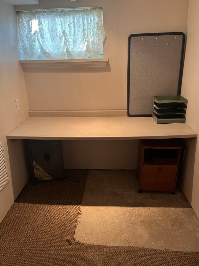 Built in desk - 136 N Green St