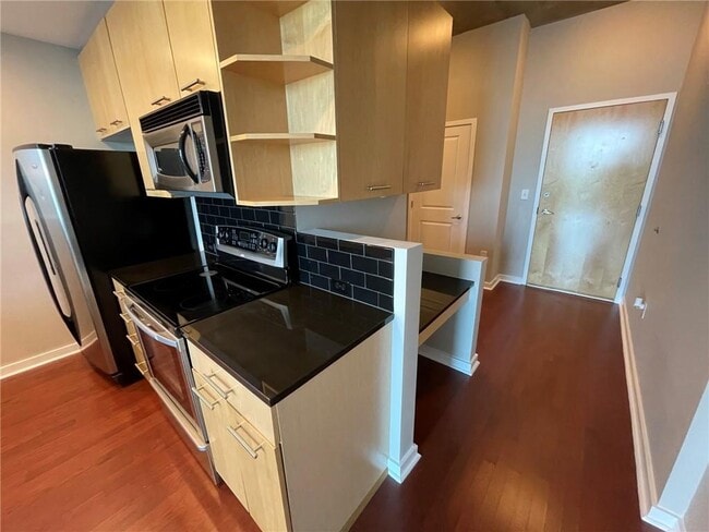 Photo - 3324 Peachtree Rd NE Unidad 908