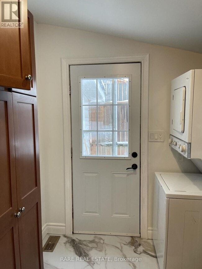 Photo - 1981 Inglewood Dr