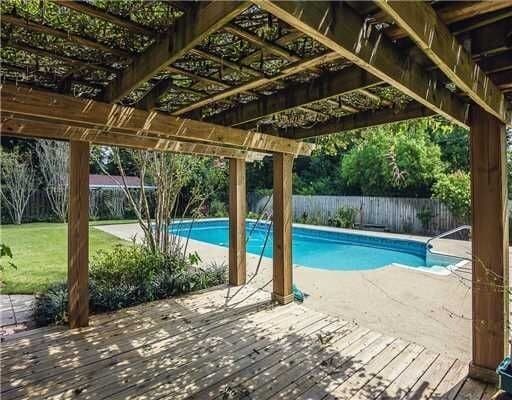 Photo - OCEAN SPRINGS - BEAUTIFUL HOME WITH POOL. AND SPACE FOR ENTERTAINING!