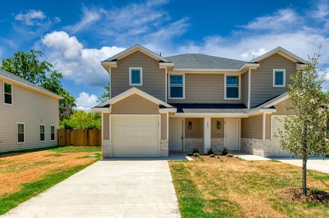 Photo - AVAILABLE NOW!  3 BEDROOM DUPLEX LOCATED IN WHITERIGHT TEXAS!