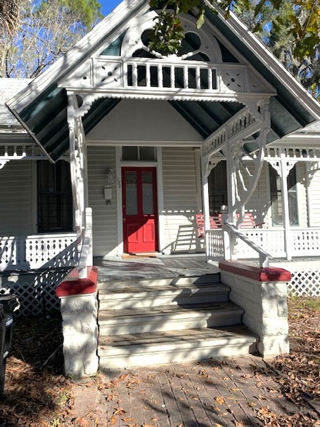 Beautiful Unfurnished Victorian 2/1 House ... - Beautiful Unfurnished Victorian 2/1 House ...