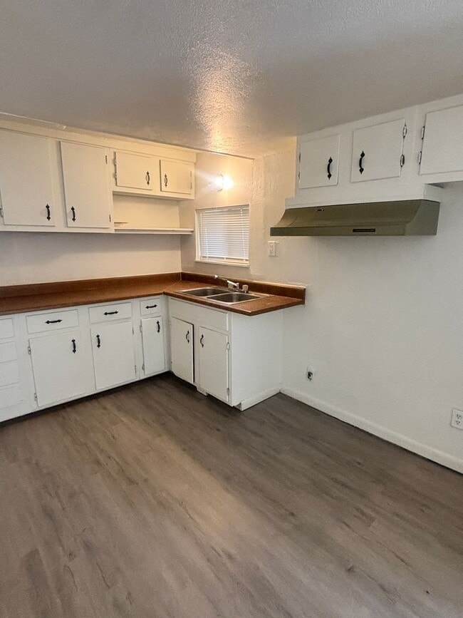 Photo - 906 S Farmer Ave Unit C