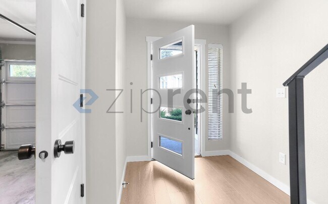 Photo - Unit l4