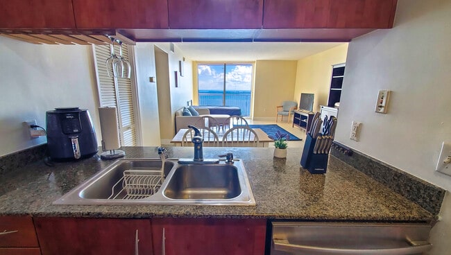 1200 Brickell Bay Dr Unit 2803
