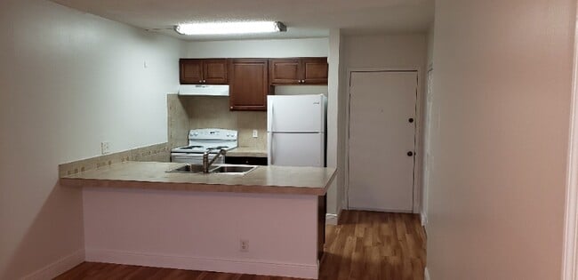 Photo - 2501 Riverside Dr