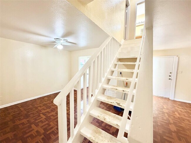 6257 Manor Rd