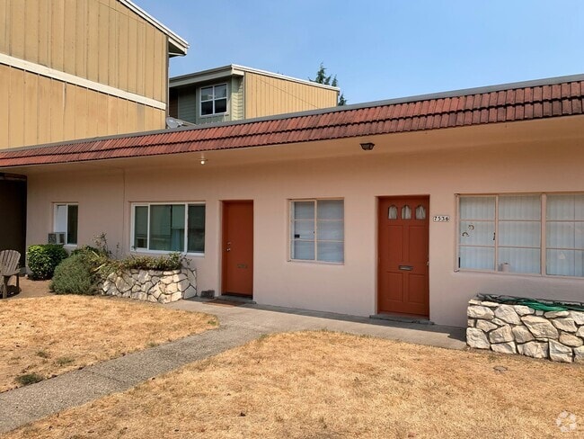 Building Photo - Amazing Remodeled 2 bd in Sellwood/Morelan... Rental