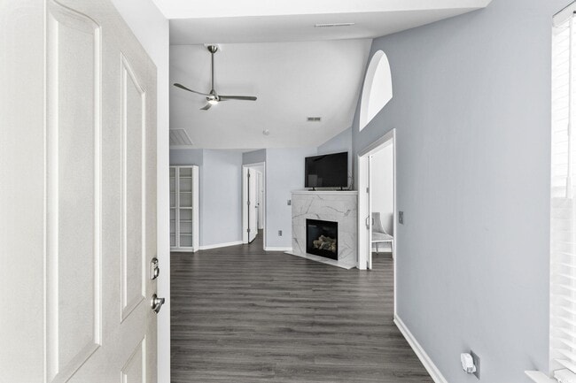 Photo - 168 Stonegate Blvd