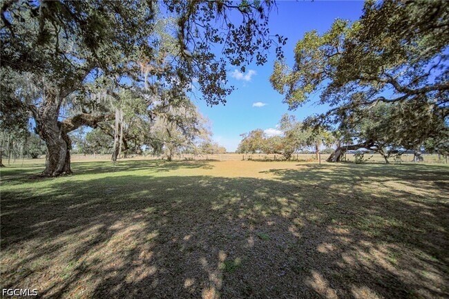 Photo - 1250 Riverbend Dr