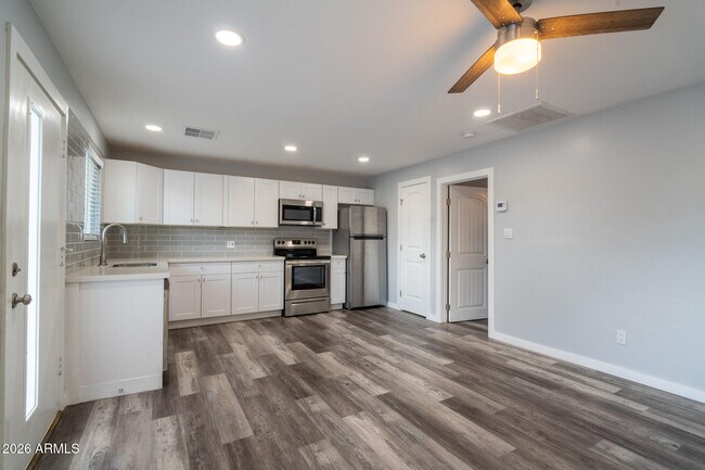 Photo - 1421 S Rita Ln