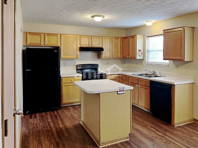 Photo - 1449 Tall Pine Ct