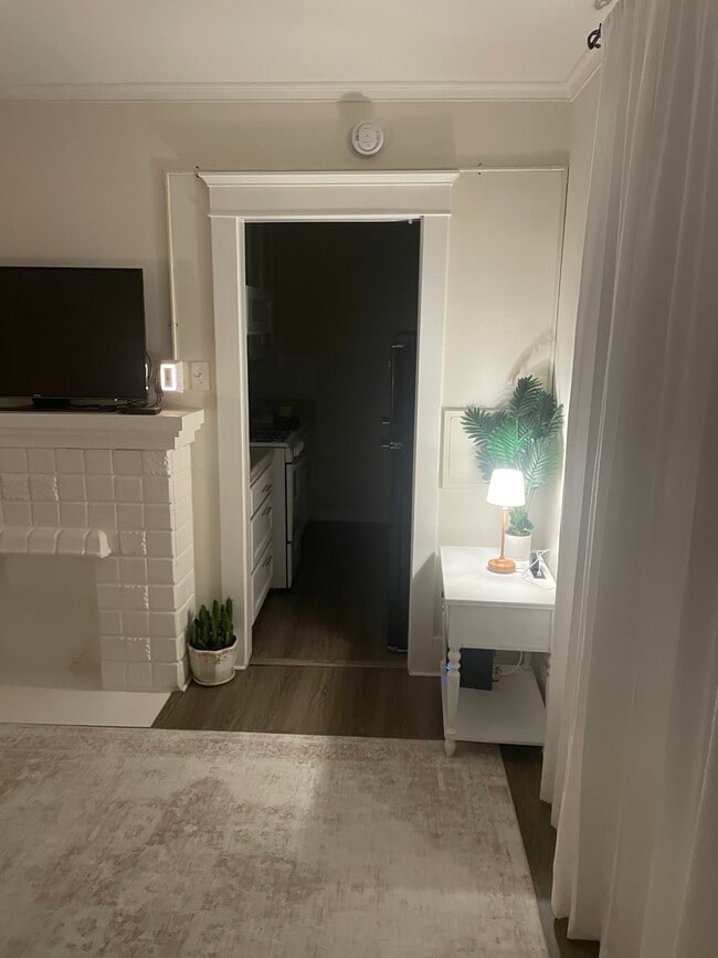 Photo - 1109 E 1st St