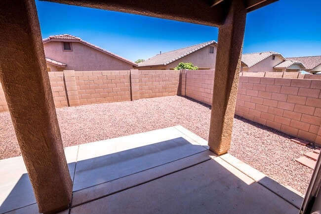 Great Open Floor Plan 3 Bedroom, 2 Bath, Central A/C in Holiday Subdivision! - Great Open Floor Plan 3 Bedroom, 2 Bath, Central A/C in Holiday Subdivision!