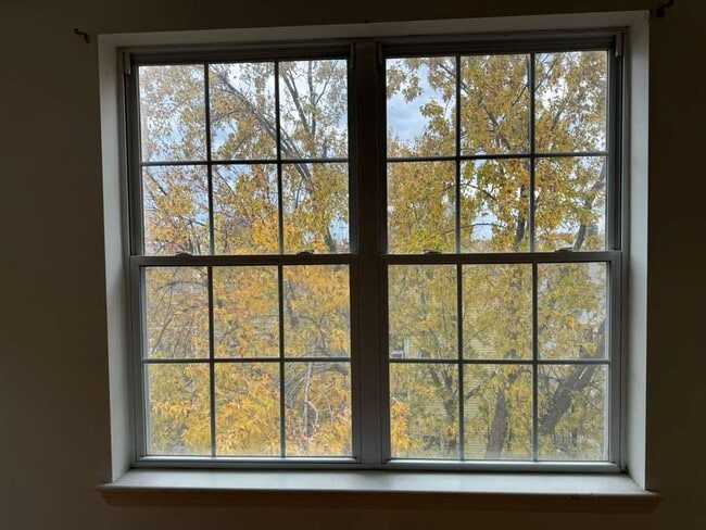 Photo - 84 W 14th St