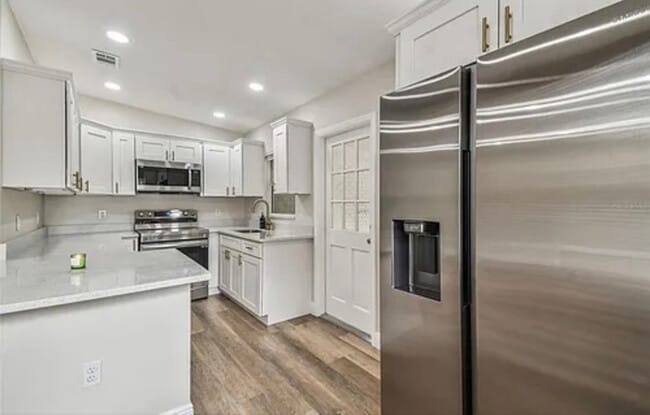 Photo - 1914 E Crenshaw St