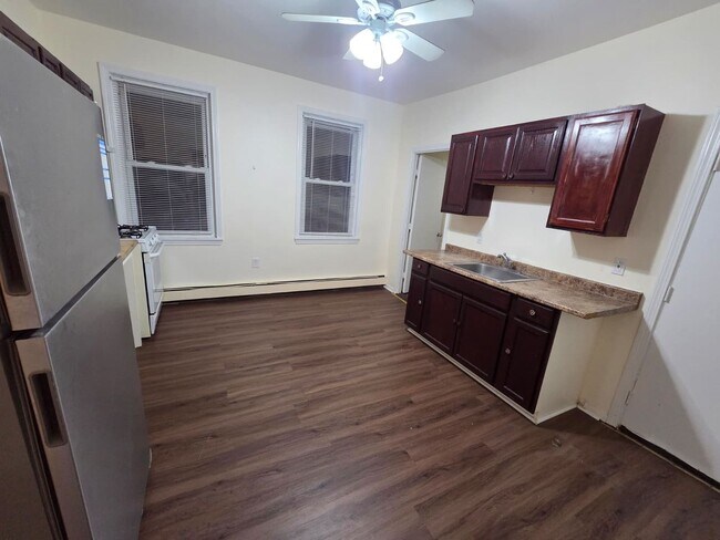 Photo - Lydia St (87)-S Unit 2