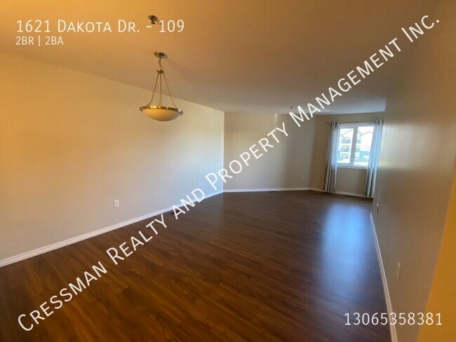 Photo - 2 bed 2 bath Condo located in east Regina, SK. Unit 109