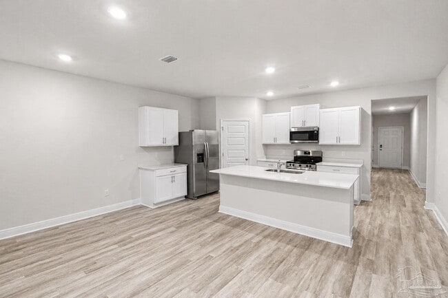 Photo - 530 Bridle Way