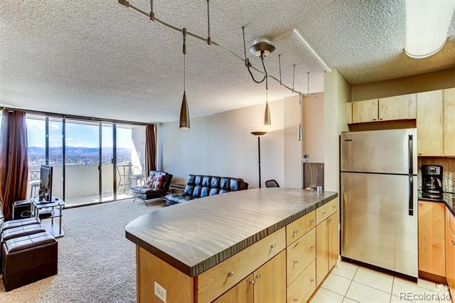 Building Photo - 1020 15th St Unit 31B Rental