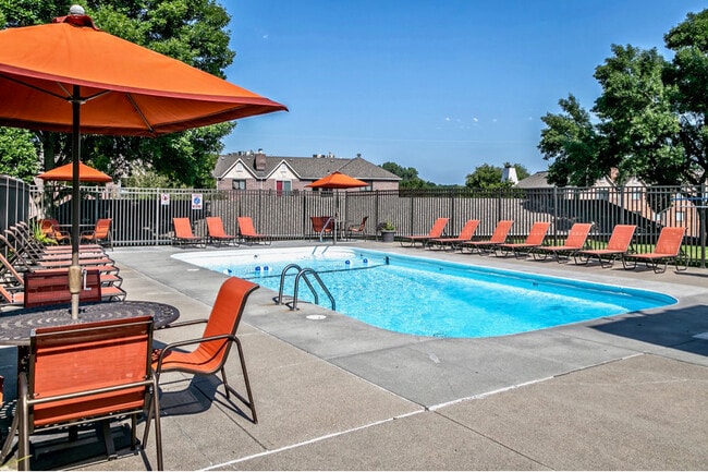Edgewater Court Apartments - Edgewater Court Apartments