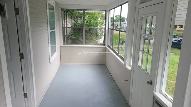 Photo - 215 E Donald St