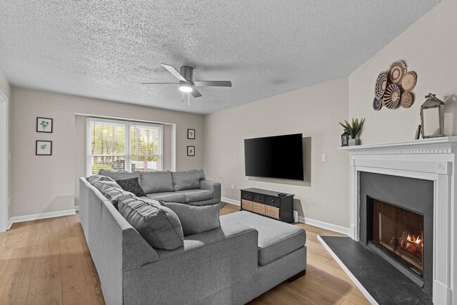 Photo - 166 VFW Dr Unidad ID1302829P