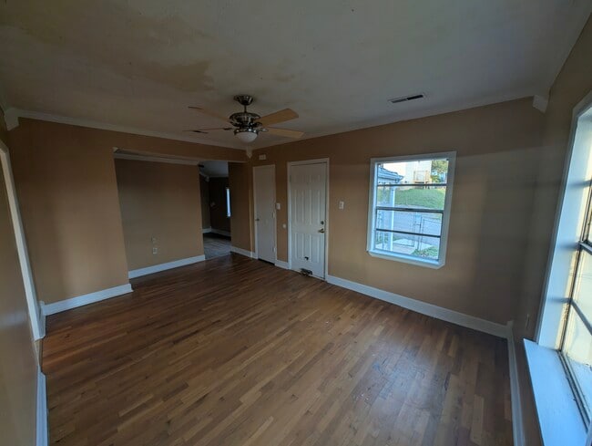 Living room - 801 Cox St