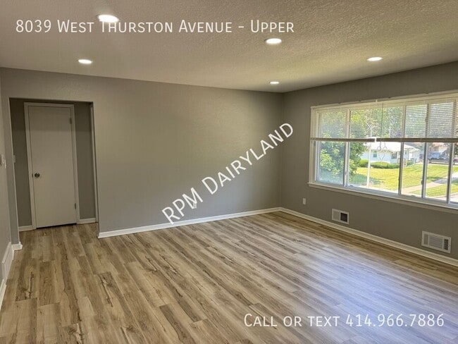 Photo - 8039 W Thurston Ave Unidad Upper