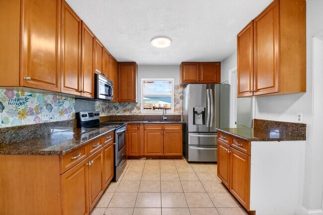 Photo - 775 Snead Cir