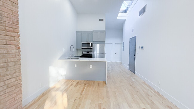 Photo - 182 Schaefer St Unidad 3 Rental