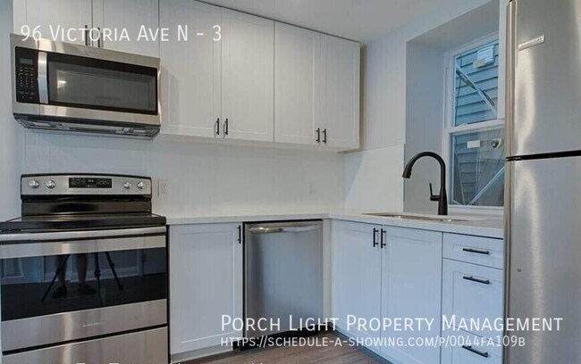 Photo - Renovated Bright and Sunny 1 Bedroom with ... Unit 3