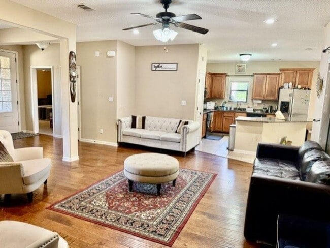Photo - 3522 Golden Valley Ln