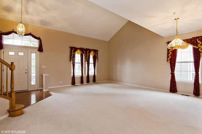 Photo - 285 Seaton Ct