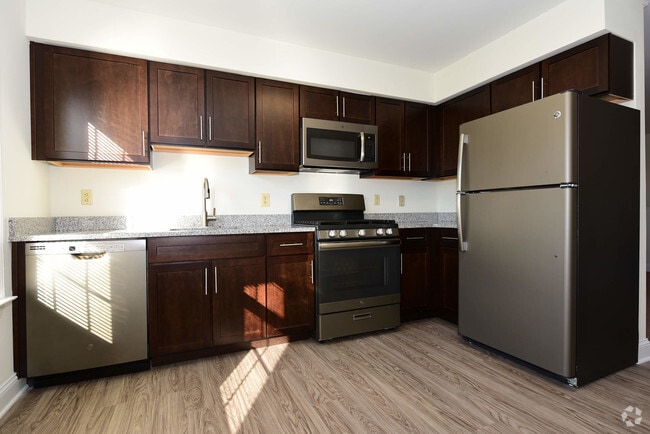Building Photo - Pike Run Village Rental